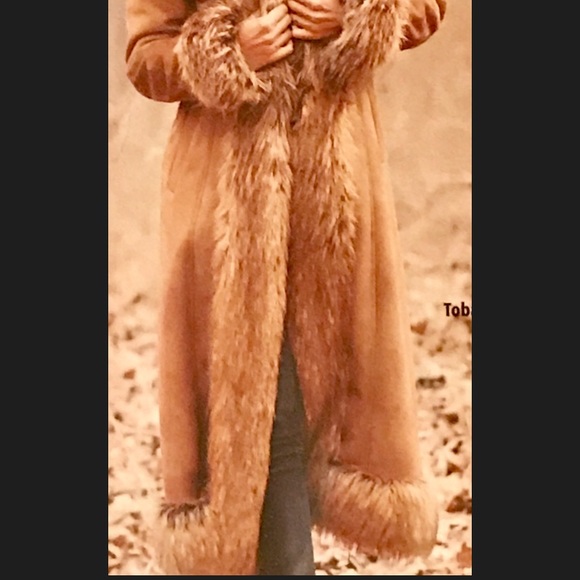 🌹SOLD!!🌹SUEDE FULL LENGTH FAUX FOX FUR COAT!! - Picture 2 of 8